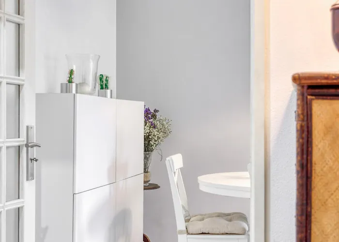 Cosy Flat By The Beach, Apartamento *