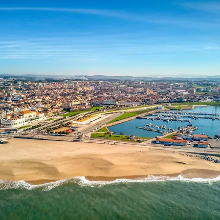 Cosy Flat By The Beach, Apartament