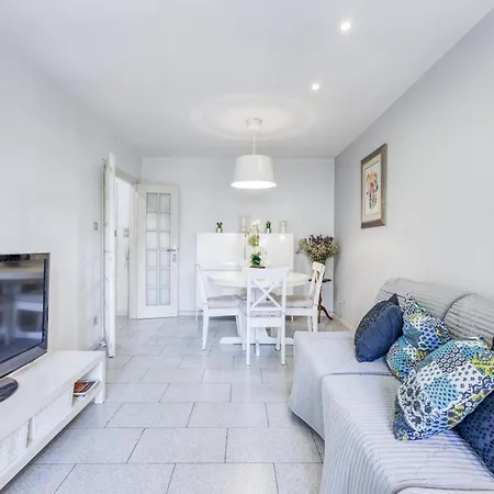 Cosy Flat By The Beach, *