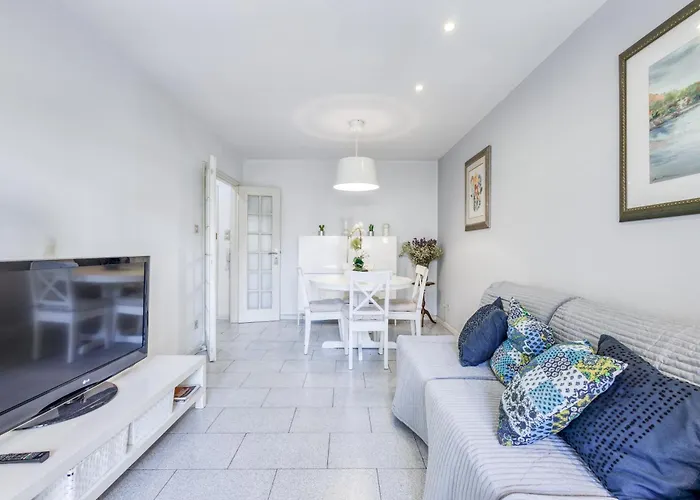 Cosy Flat By The Beach, *